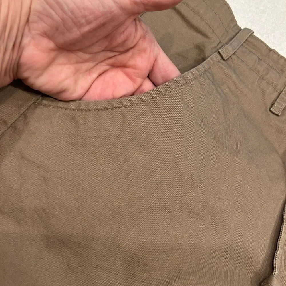 Lee Women's Tan Flat Front Shorts size 14 just below waist